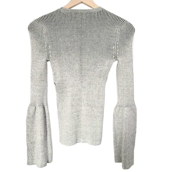 WHO WHAT WEAR GRAY BLACK RIBBED BELL SLEEVE FITTED TOP - SIZE XS - Picture 2 of 6